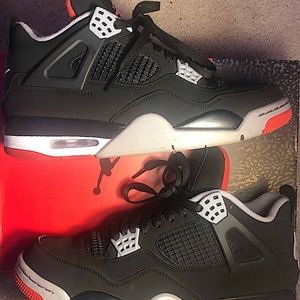 Air Jordan 4 Retro OG ‘Bred’ 2019 Sz 8.5/ $320